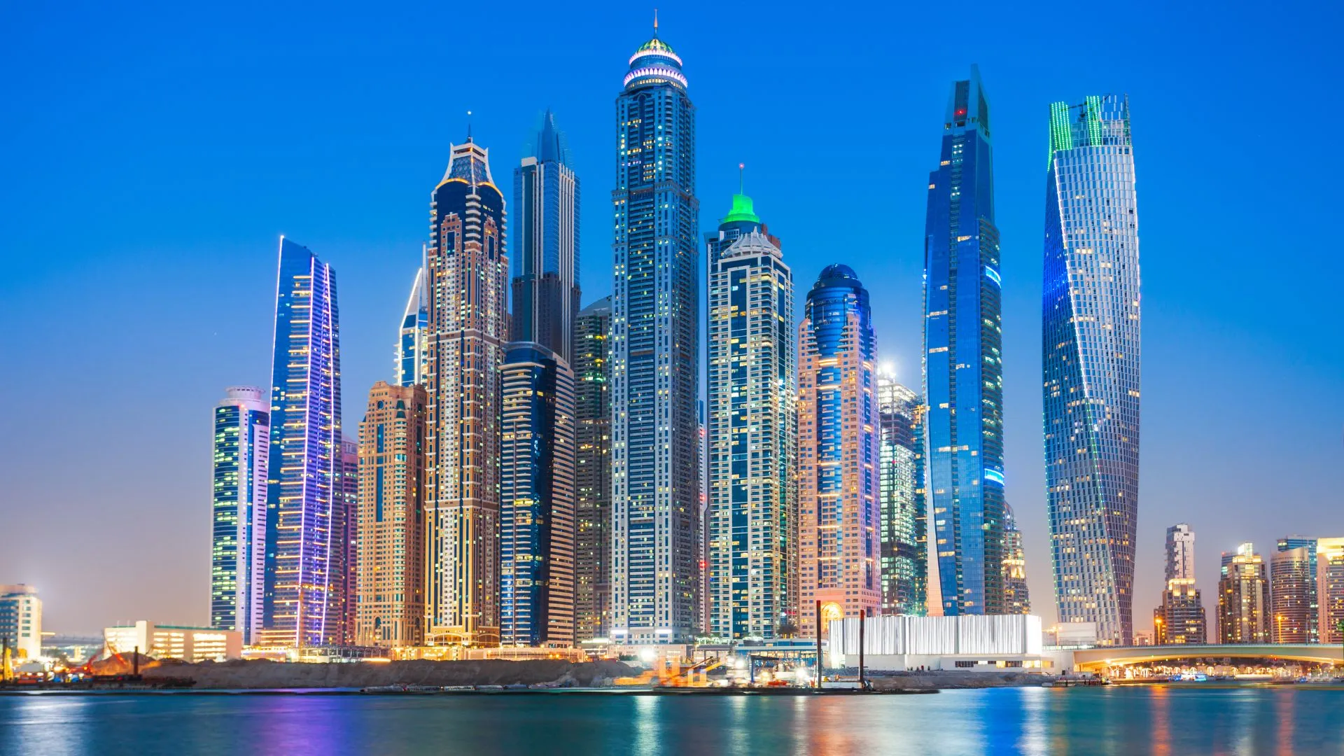 أسعار المنازل في دبي ترتفع 8٫1% من بداية 2025