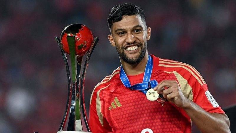 الأهلي يودع نجمه المغربي بعد مواجهة بورتو في كأس العالم للأندية الأهلي يودع نجمه المغربي بعد مواجهة بورتو في كأس العالم للأندية