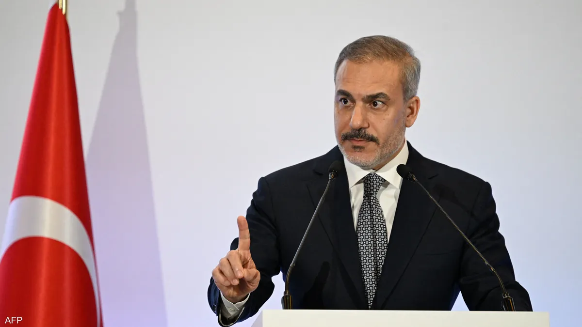 تركيا: إسرائيل تجر المنطقة إلى كارثة بهجماتها على إيران تركيا: إسرائيل تجر المنطقة إلى كارثة بهجماتها على إيران