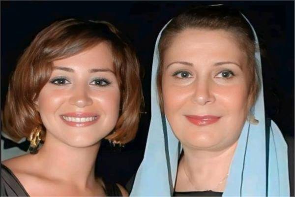 والدة منة شلبي في المستشفى.. زيزي مصطفى تمر بأزمة صحية طارئة