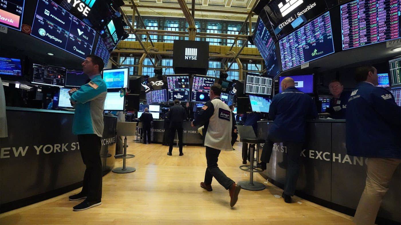 الأسهم الأمريكية ترتفع مع هدوء الرد الإيراني.. والنفط يهبط 6%