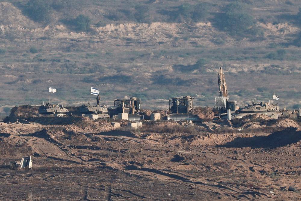 الجيش الإسرائيلي يعلن مقتل خمسة جنود في غزة الجيش الإسرائيلي يعلن مقتل خمسة جنود في غزة
