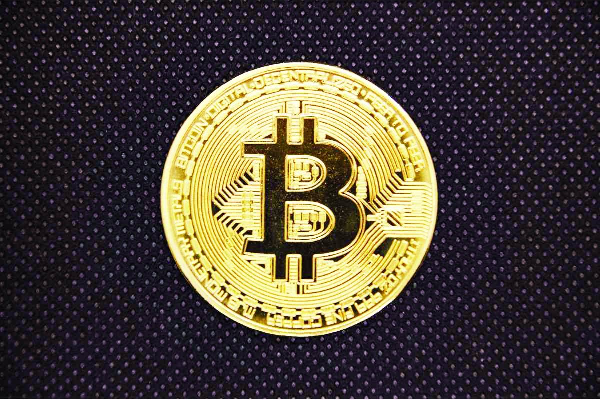«بيتكوين» في تذبذب بين صعود وهبوط في ظل التطورات العالمية «بيتكوين» في تذبذب بين صعود وهبوط في ظل التطورات العالمية