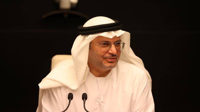قرقاش: لقاء علييف وباشينيان في أبوظبي خطوة إيجابية نحو سلام دائم قرقاش: لقاء علييف وباشينيان في أبوظبي خطوة إيجابية نحو سلام دائم