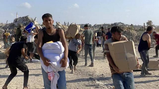 مقتل نحو 800 فلسطيني أثناء انتظار المساعدات في غزة منذ مايو مقتل نحو 800 فلسطيني أثناء انتظار المساعدات في غزة منذ مايو