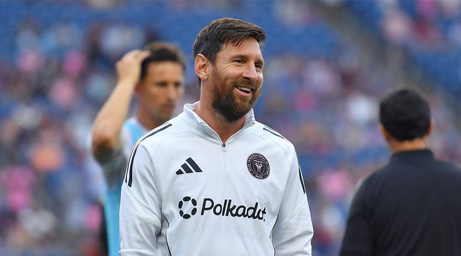 برشلونة يأمل بمشاركة ميسي في افتتاح معقله