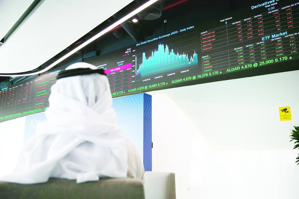 الإمارات.. مستويات قياسية لأسهم البنوك ومؤشرات الأسواق ترتفع الإمارات.. مستويات قياسية لأسهم البنوك ومؤشرات الأسواق ترتفع