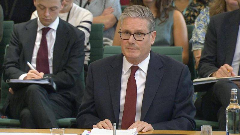 اجتماع طارئ لحكومة ستارمر لبحث خطة السلام في غزة