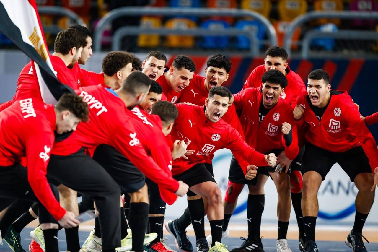 ريمونتادا تاريخية.. مصر إلى ربع نهائي مونديال اليد للناشئين بعد تعادل مثير أمام الدنمارك ريمونتادا تاريخية.. مصر إلى ربع نهائي مونديال اليد للناشئين بعد تعادل مثير أمام الدنمارك