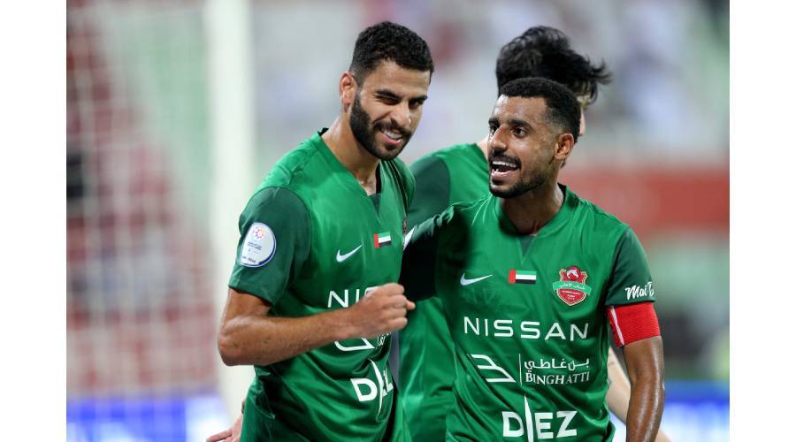 مباراة شباب الأهلي ودبا الحصن الجولة 25 بالدوري تصوير : (( هيثم الخاتم ))