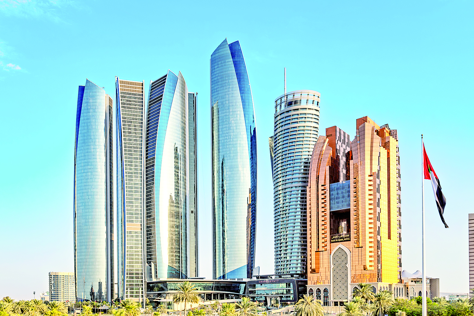 خبراء دوليون: الإمارات نموذج عالمي في التمويل والأصول الرقمية 