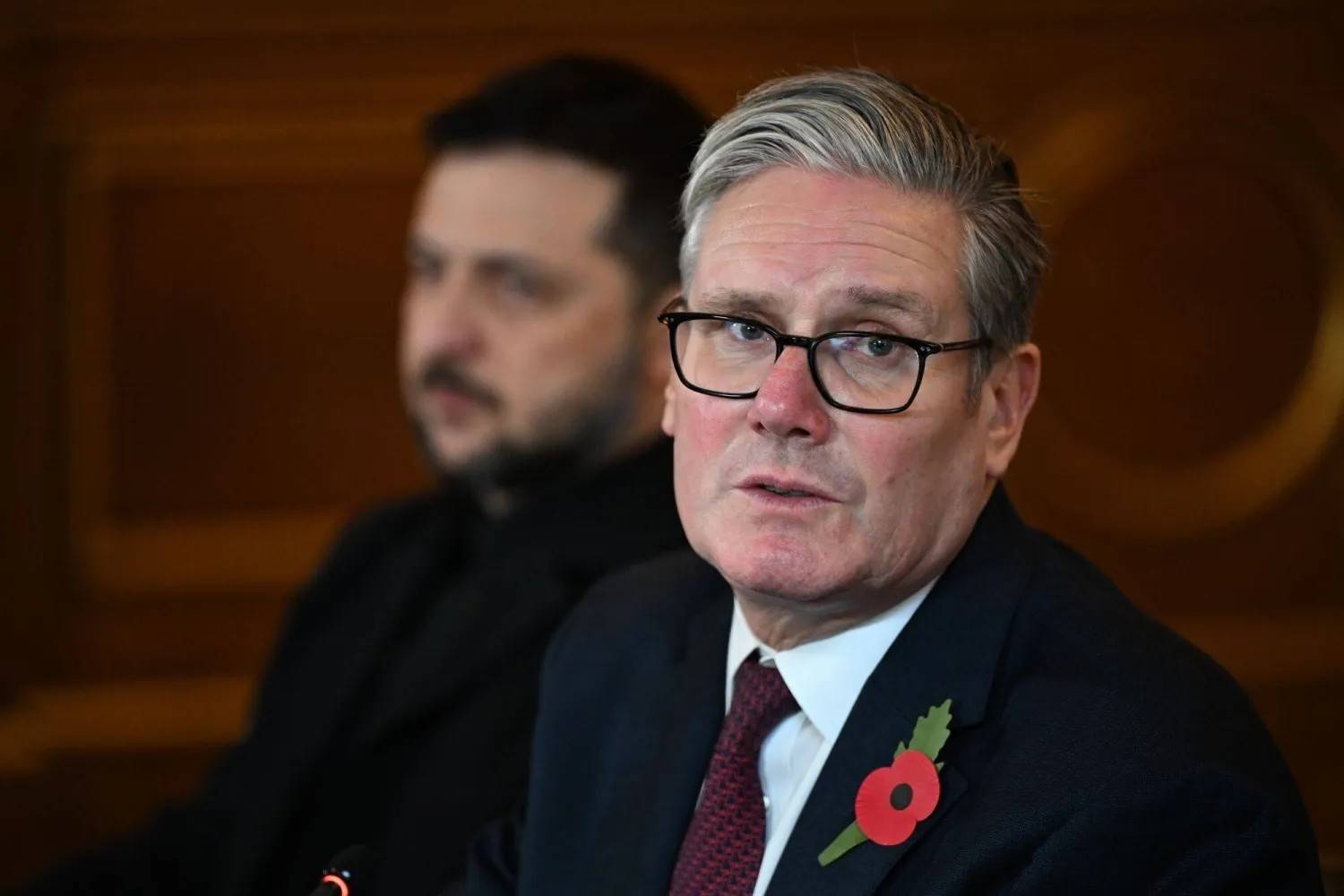 ستارمر يبحث خطة السلام في أوكرانيا مع رئيسة المفوضية الأوروبية 