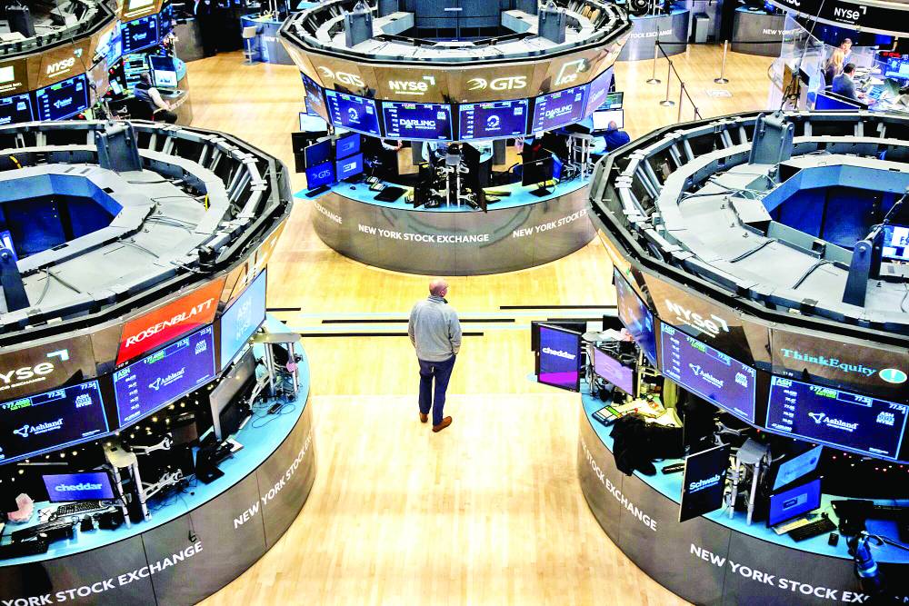 «وول ستريت» تترقب بيانات التوظيف والتضخم بعد الإغلاق الحكومي 