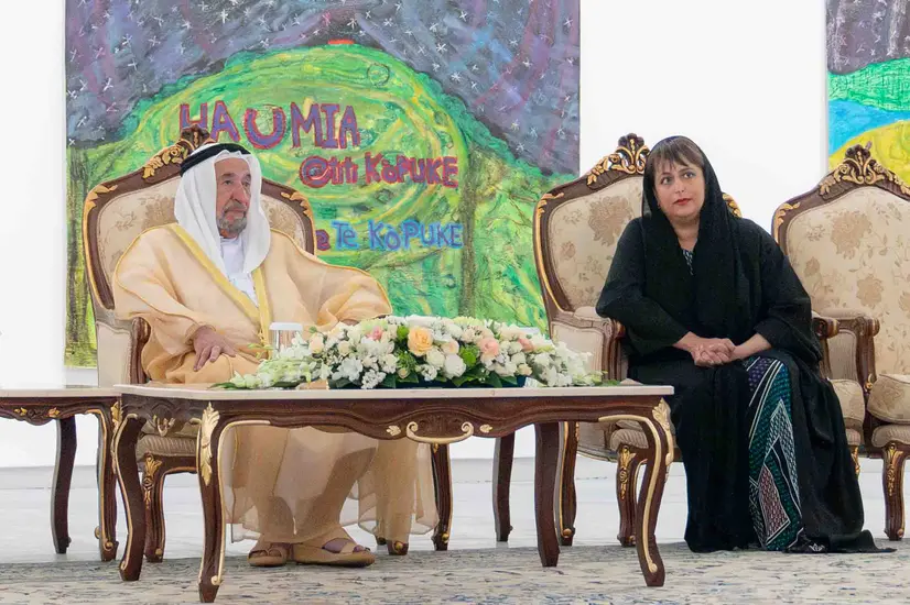سلطان ينشئ جامعة الفنون في الشارقة ويعين الشيخة حور رئيسة لها 