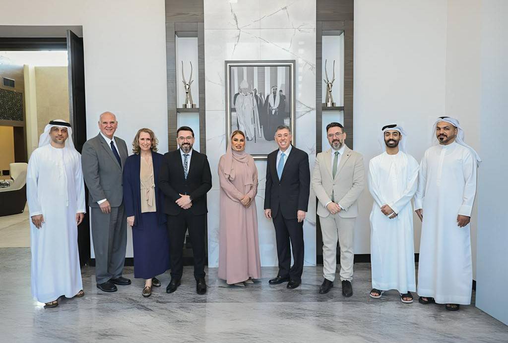 وزارة التسامح والتعايش تكرّم مركز باحثي الإمارات 