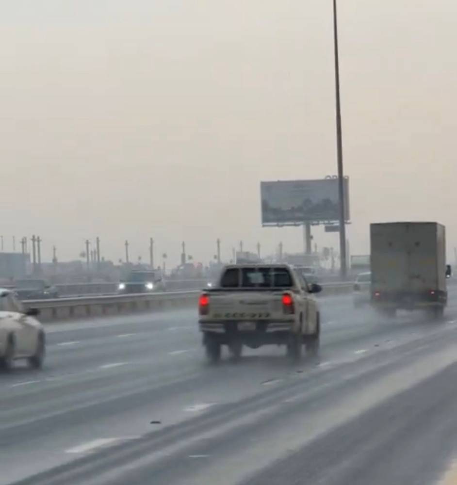 أمطار على دبي وتوقعات باستمرارها لمدة 4 أيام 