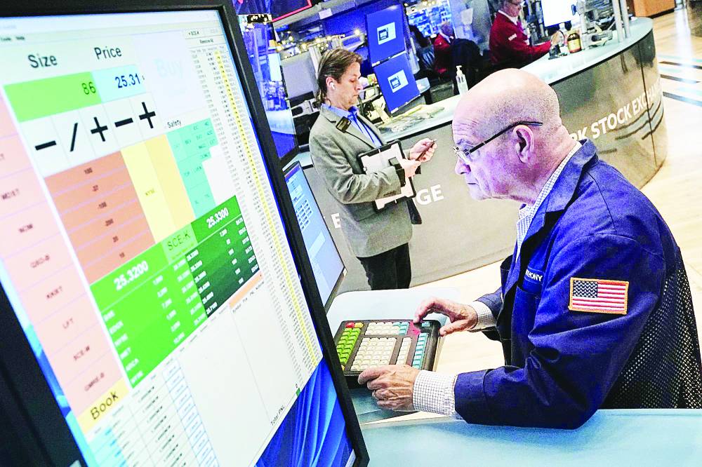 «وول ستريت» تتطلع لإسبوع مكاسب يختتم عام 2025 القوي 