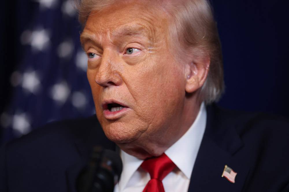 ترامب: أراقب الوضع في إيران بعناية.. والتدخل لا يعني إرسال قوات برية 