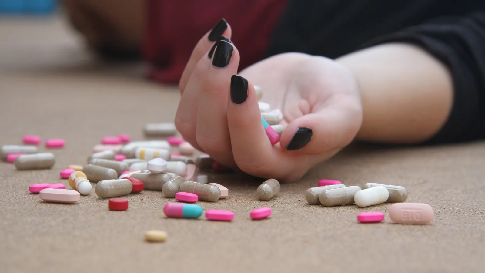 عندما ينهار كل شيء، تبقى الأسرة هي الدعم الأخير