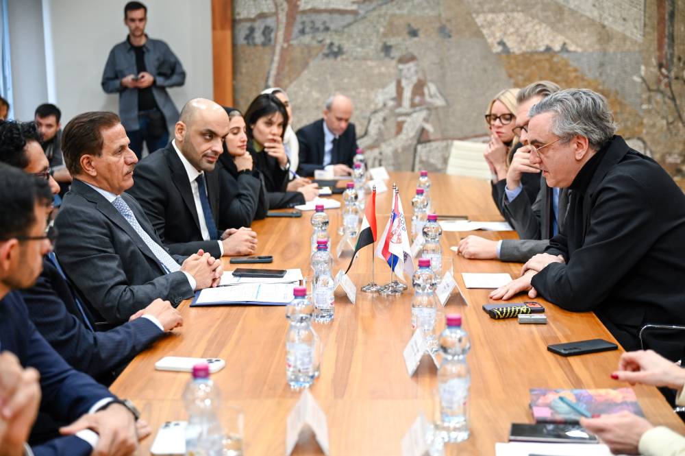 غرف دبي تبحث تطوير العلاقات الاقتصادية مع صربيا 