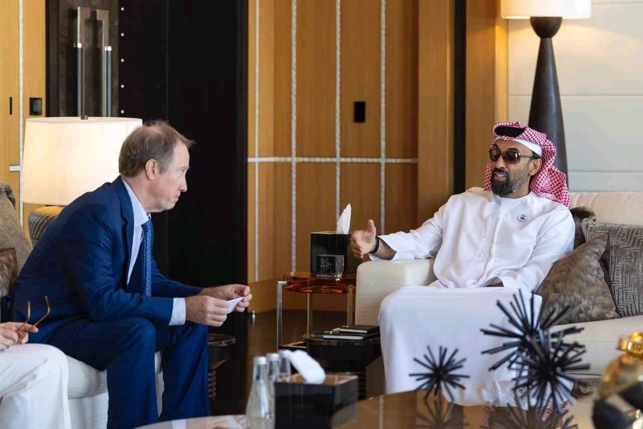 طحنون بن زايد يبحث الشراكة مع الرئيس التنفيذي لـ«مورغان ستانلي» 