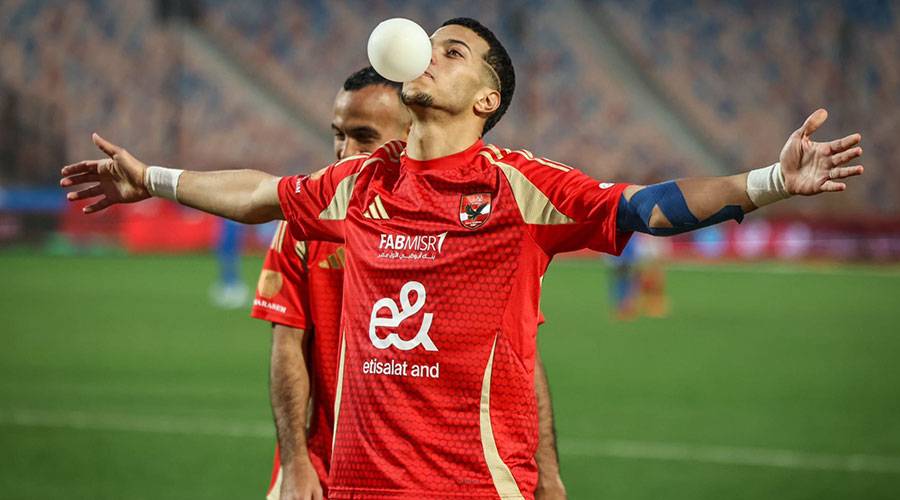 إمام عاشور في قائمة الأهلي لمباراة الجيش المغربي 