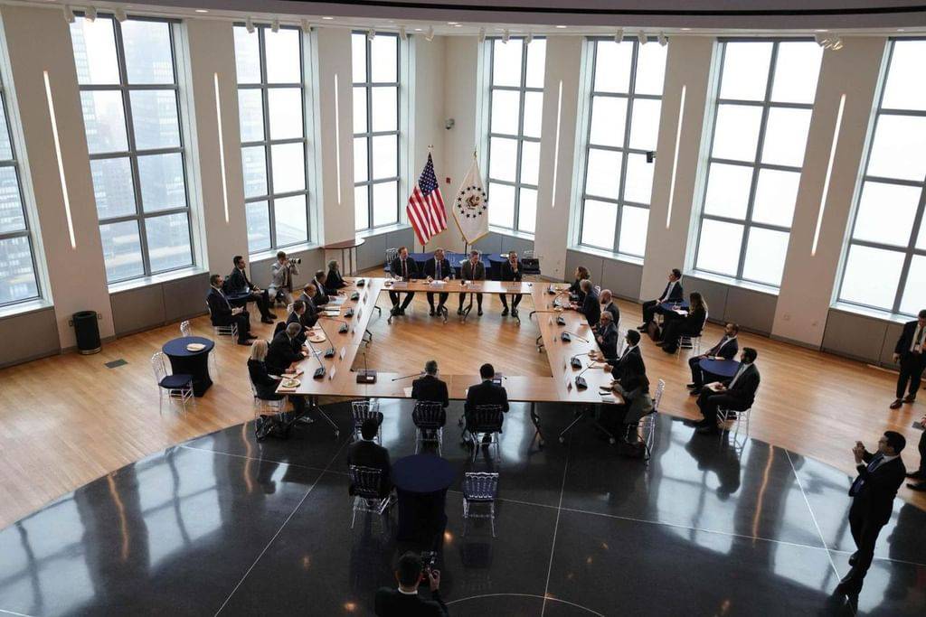 شخبوط بن نهيان: الإمارات تدعم الانتقال إلى حكومة مدنية مستقلة في السودان 