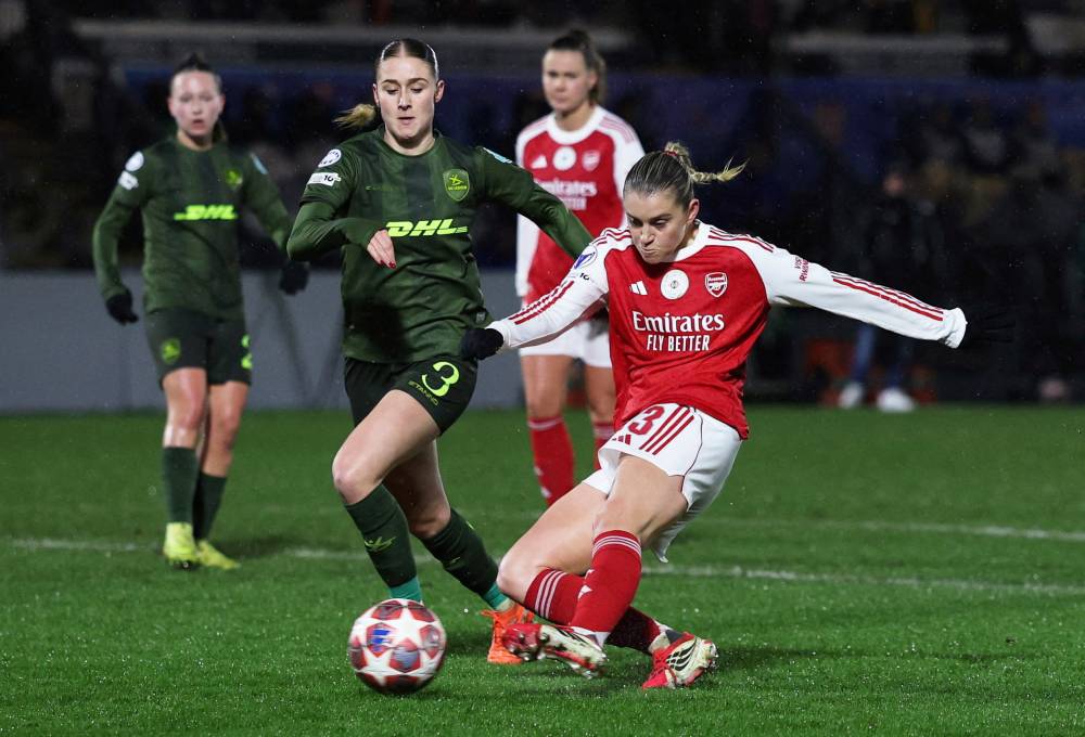 «الديربي» يقلق «المدفعجية»..أرسنال في مهمة صعبة أمام توتنهام 