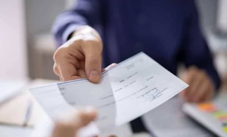 الشارقة.. رفض بطلان صيغة تنفيذية لشيكين بـ 1.07 مليون 