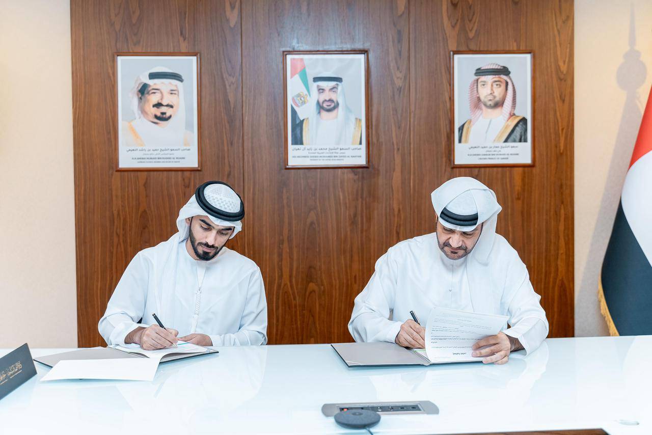 «سياحة عجمان» و«أوتو ديستركت» توقعان مذكرة تفاهم لتعزيز السياحة والاستثمار