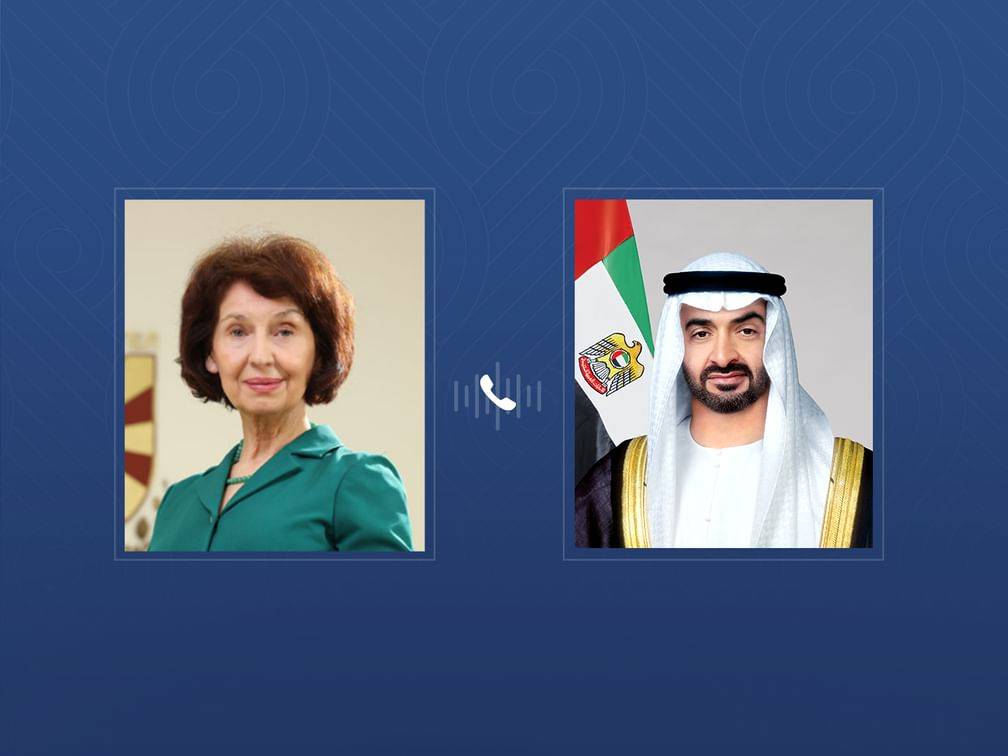 محمد بن زايد ورئيس مقدونيا الشمالية يبحثان هاتفيا تطورات الأوضاع في المنطقة