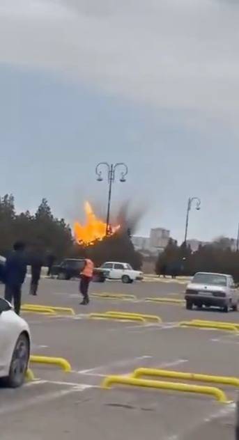 ضربات من طهران على مطار ناخشيفان في أذربيجان.. وباكو تستدعي السفير الإيراني 