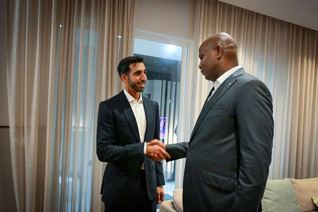 شخبوط بن نهيان يبحث مع زامبيا وموزمبيق التطورات الإقليمية