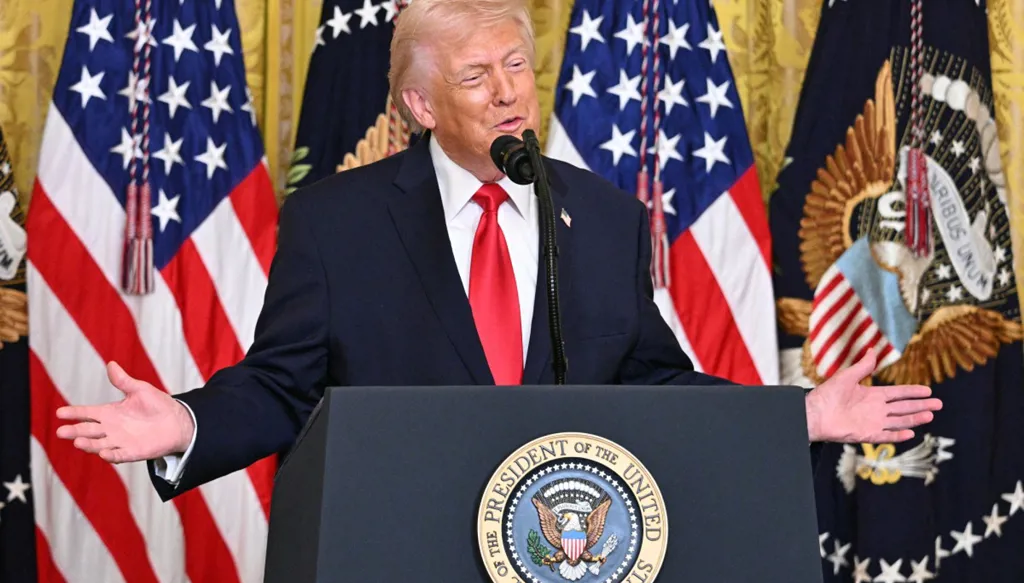 ترامب: ندمر إيران وترقبوا ماسيحدث لها اليوم 