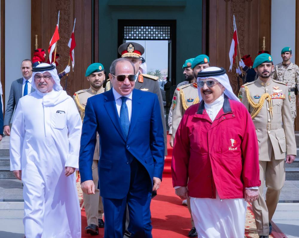 الإمارات و21 دولة تطالب بضمان حرية الملاحة في مضيق هرمز 