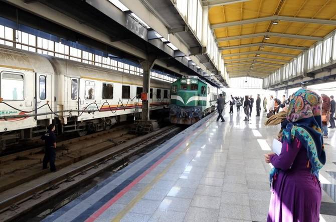 الجيش الإسرائيلي للإيرانيين: حياتكم في خطر..لا تستخدموا القطارات 