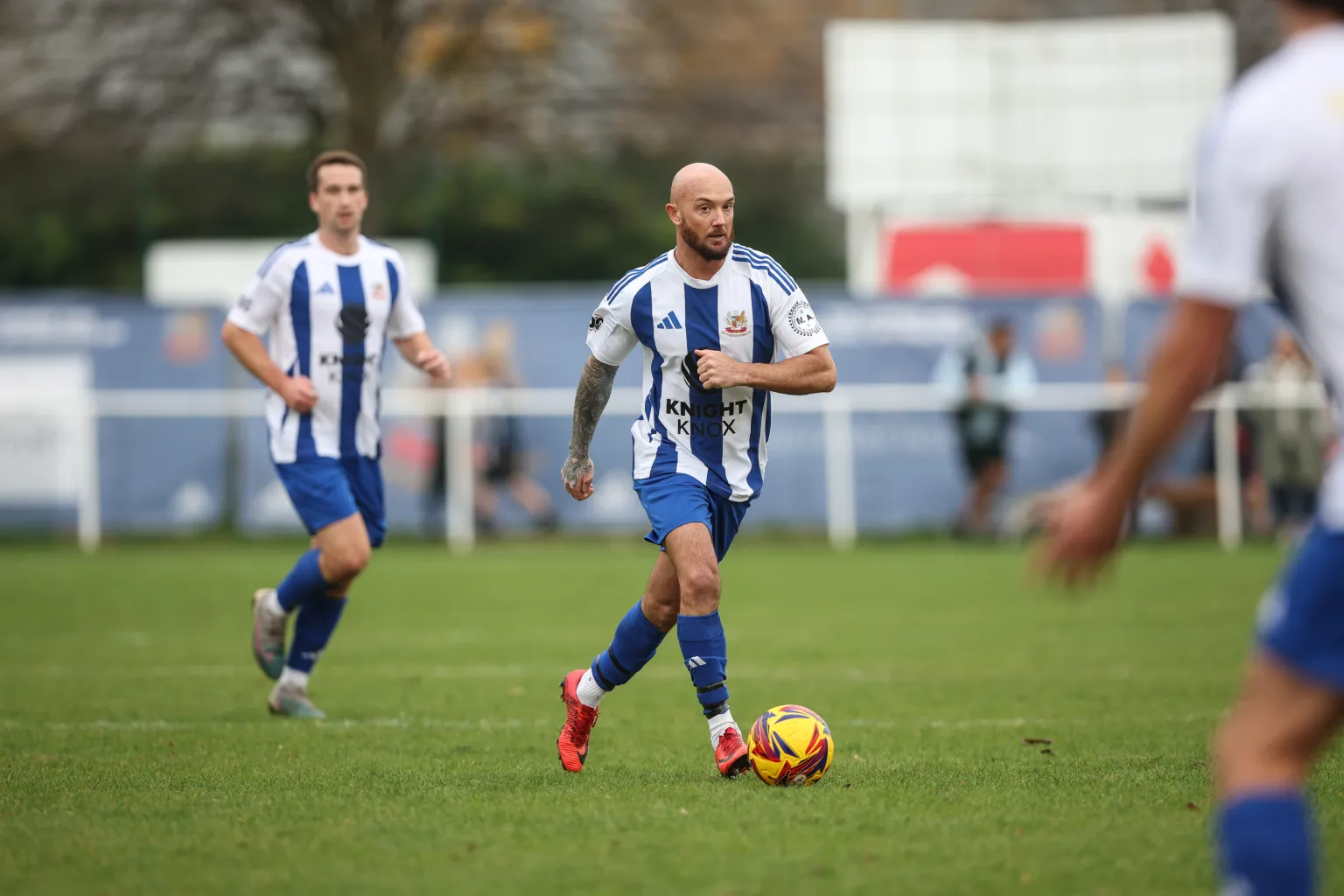أنتونيو فالنسيا يعود من اعتزاله للعب مع فريق «أيام الأحد» – مشاهير