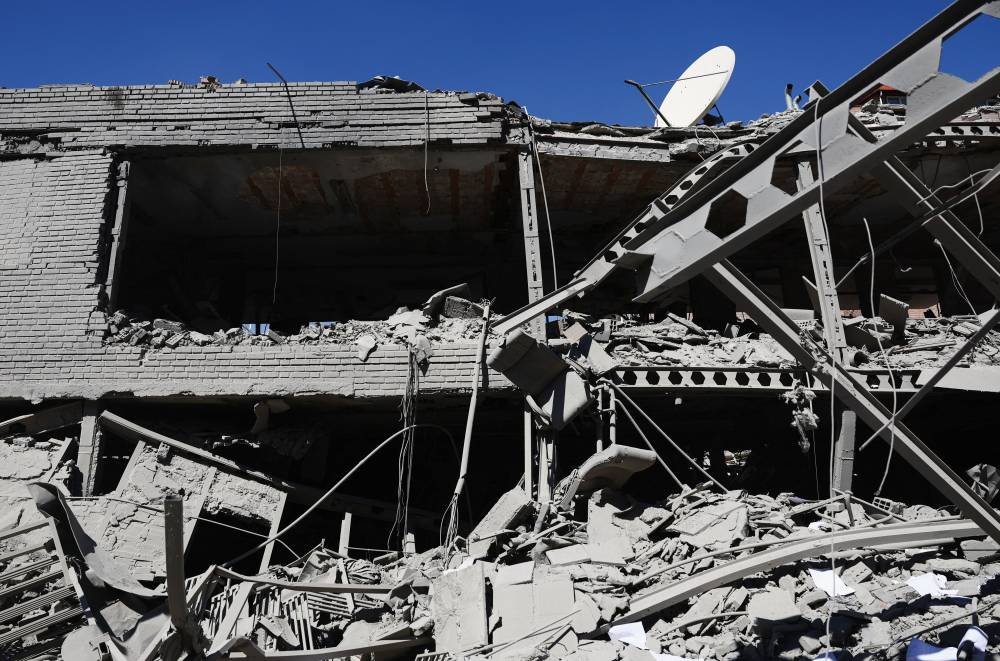 دوي سلسلة انفجارات في شمال طهران 