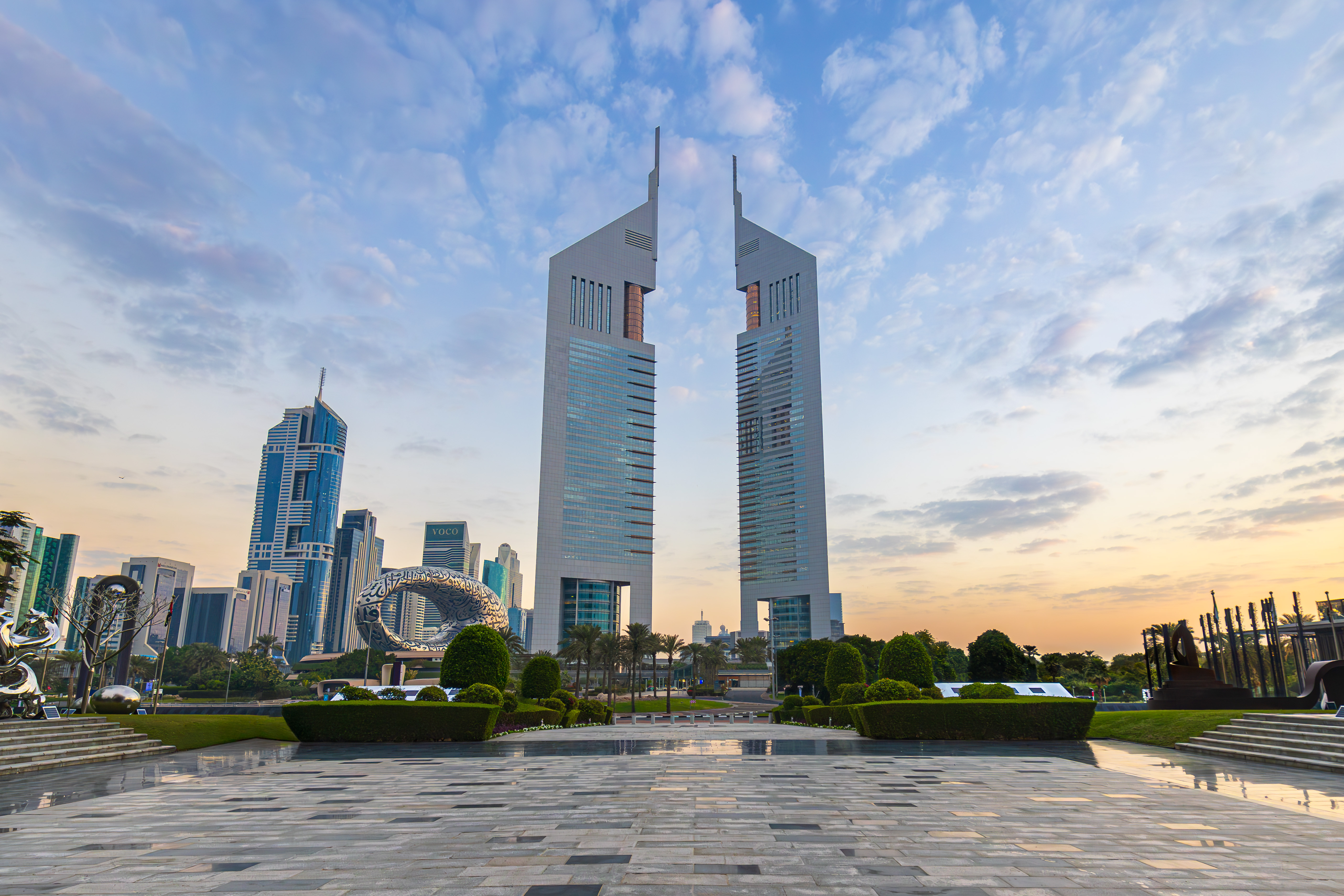 (عاجل+ فريم) بيع ورهن قطعتي أرض في دبي بـ134 مليون درهم 