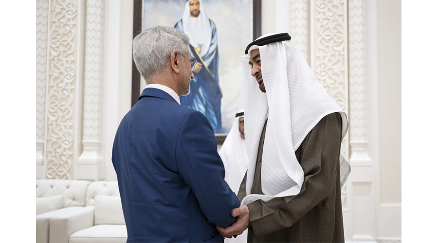 محمد بن زايد ووزير الخارجية الهندي يبحثان العدوان الإرهابي الإيراني