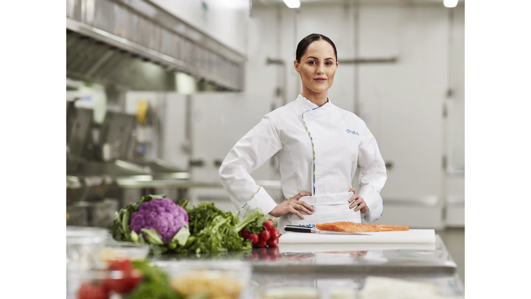 ثورة في خدمة الطعام على متن الطائرة.. اطلب وجبتك المفضلة قبل ساعة من الرحلة