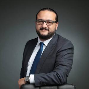 عمرو نادر