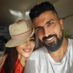 مي عمر ومحمد سامي