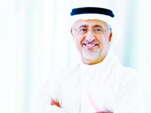 الدكتور عيسى البستكي