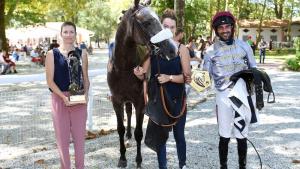 تتويج داكس 11 سبتمبر