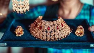 إطلاق حملة «تسوق واربح الذهب» في دبي احتفالاً بـ «ديوالي»