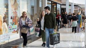 ثقة المستهلكين الأمريكيين تتراجع في يونيو