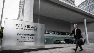 «نيسان» تدرس إنتاج سيارات «فوكسكون» الكهربائية