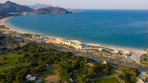 شاطئ خورفكان