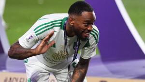 توني يحتفل بلقب آسيا